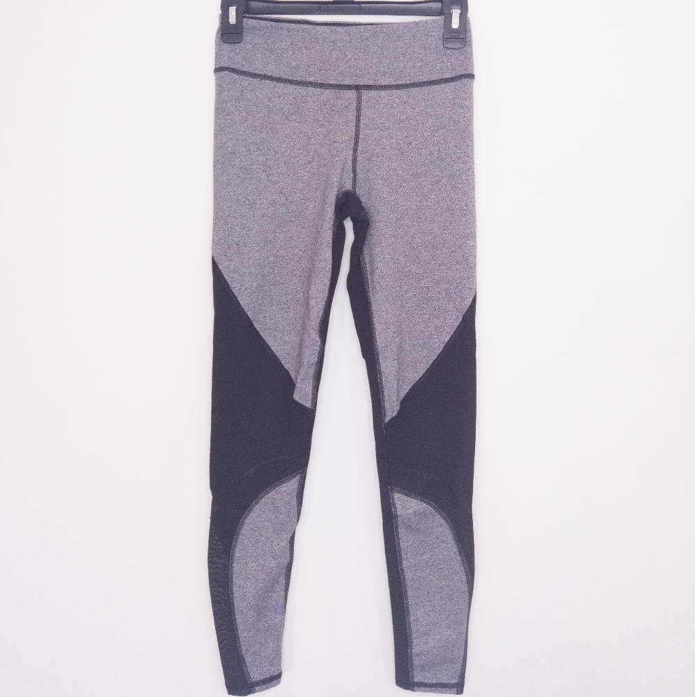 American Eagle Women's Leggings Small Gray & Black Stretch Pants